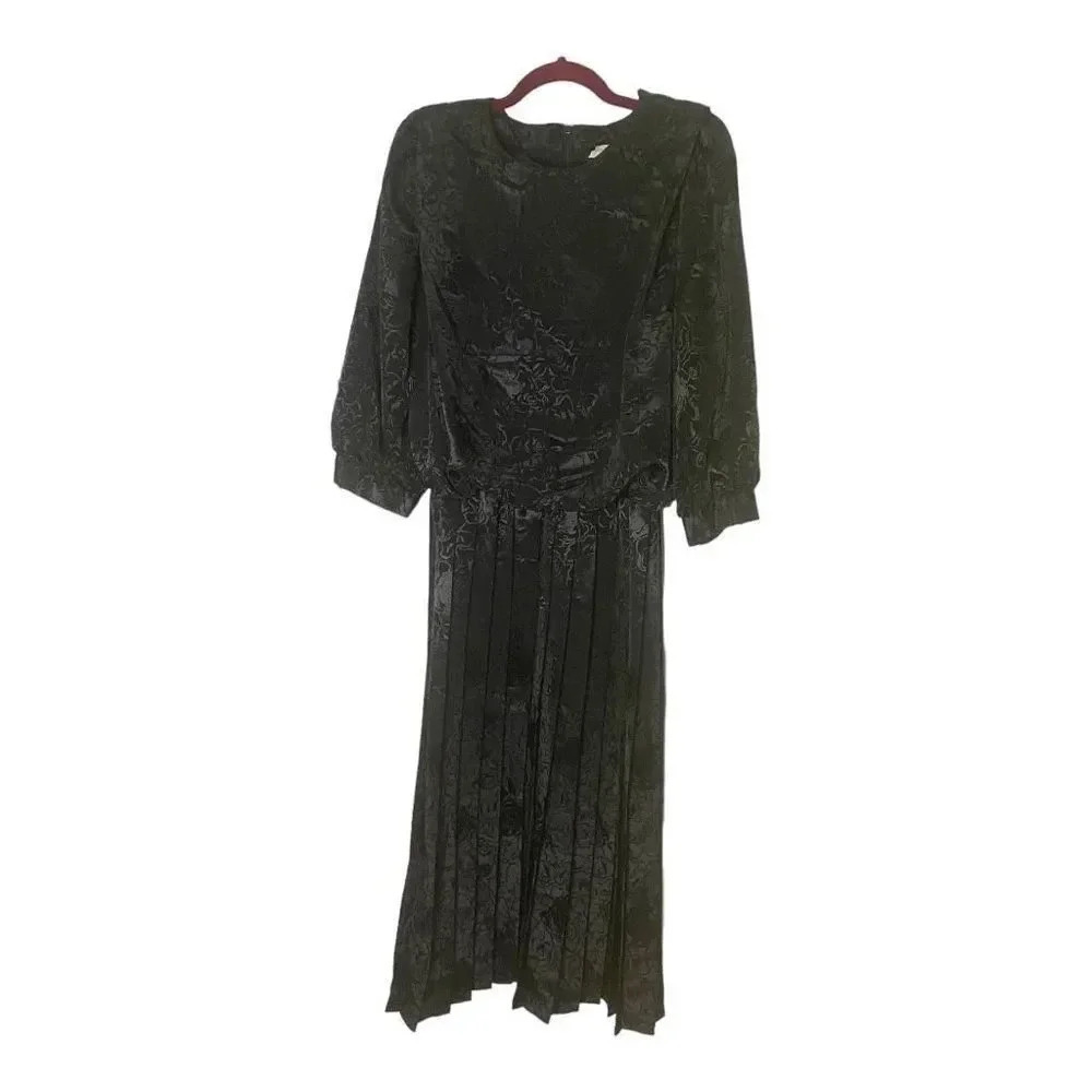 Vintage Sweet Miranda Black Pleated Midi Dress
